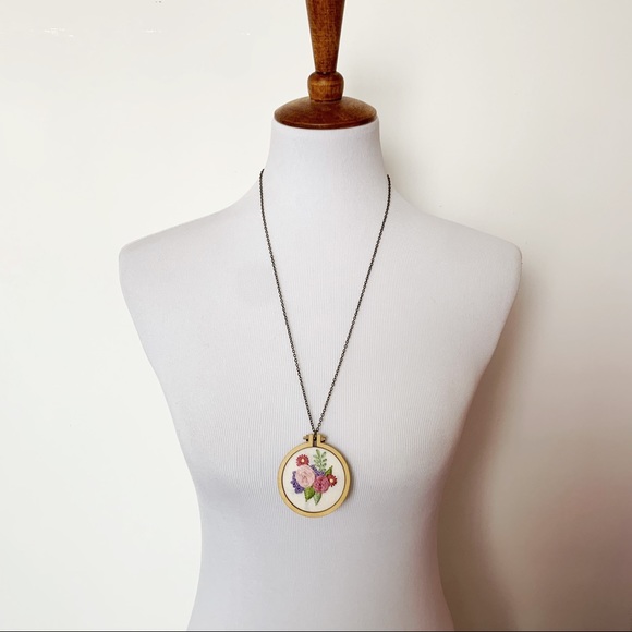 Handmade // Embroidered Flower Pendant Necklace - Picture 7 of 8
